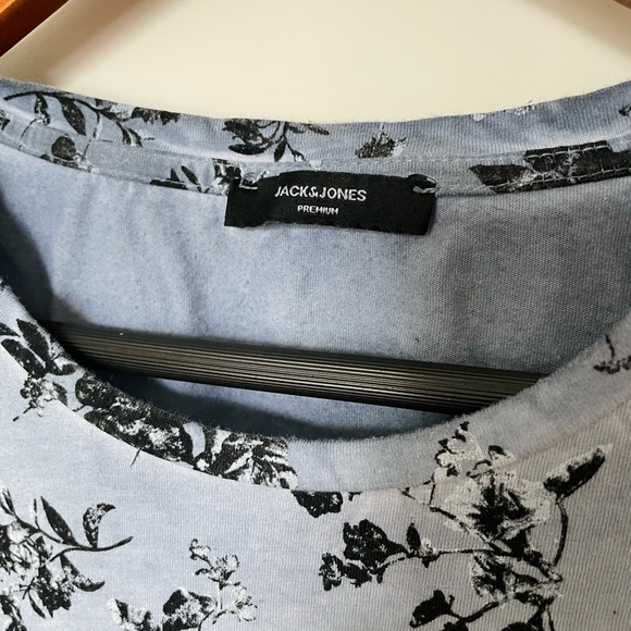 2 FOR 1 Jack and Jones T-shirts - Picture 8 of 9